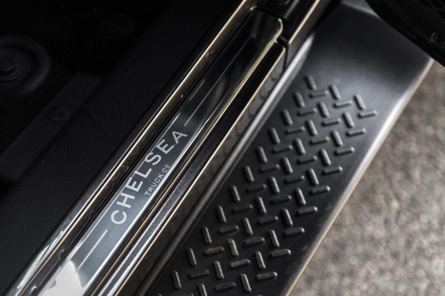 Детали экстерьера Jeep Wrangler Black Hawk Expedition by Project Kahn 2019 года  (фото 4 из 20)